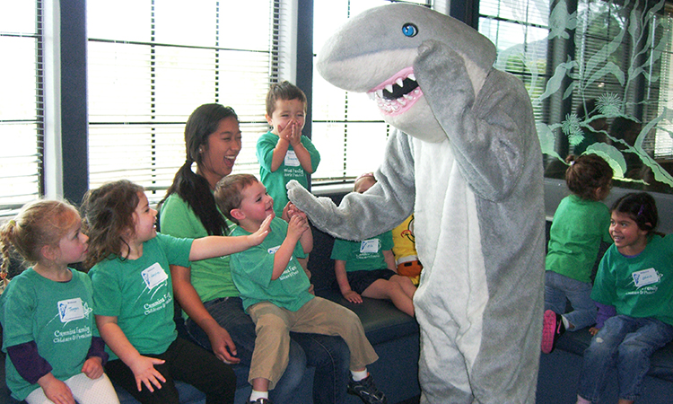 Mako playing with kids